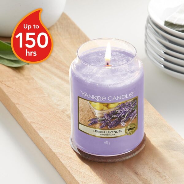 paraffin grade candle